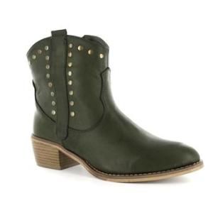 These are also from Scapino and cost €44.99. Green isn't an easy color to combine but Mary has green boots too and she wears them really much so don't be afraid to buy boots in a color just make sure they match your coat. :)