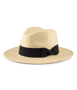 This H&M hat is a very basic one, but very classy and cute.  It's only €9.95 so a very good choise, because it matches every summer outfit.